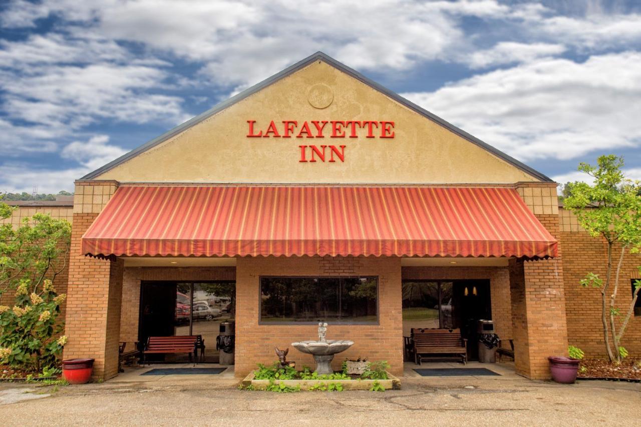 Lafayette Inn Moundsville Extérieur photo